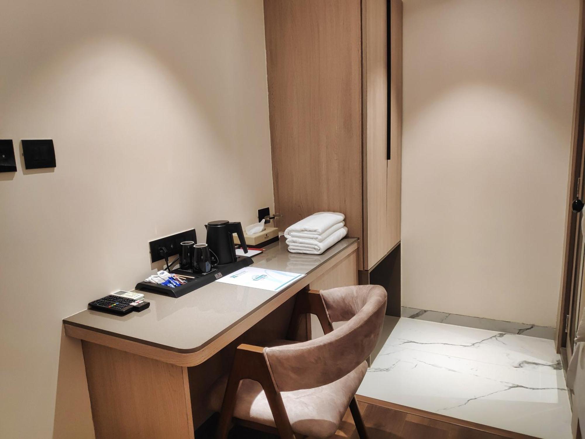 Maxxvalue Hotel Midc - Andheri 뭄바이 외부 사진